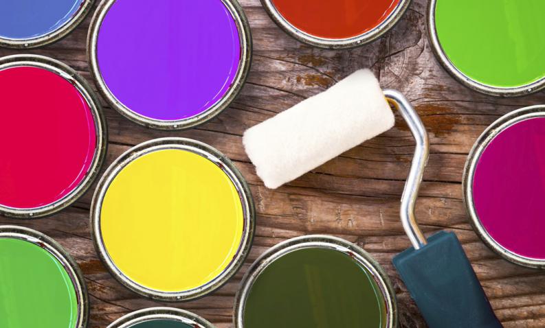 Diferentes colores de pintura para pared